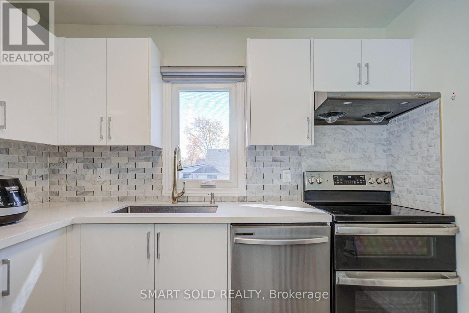 209 Pine Beach Drive Property Photo 10