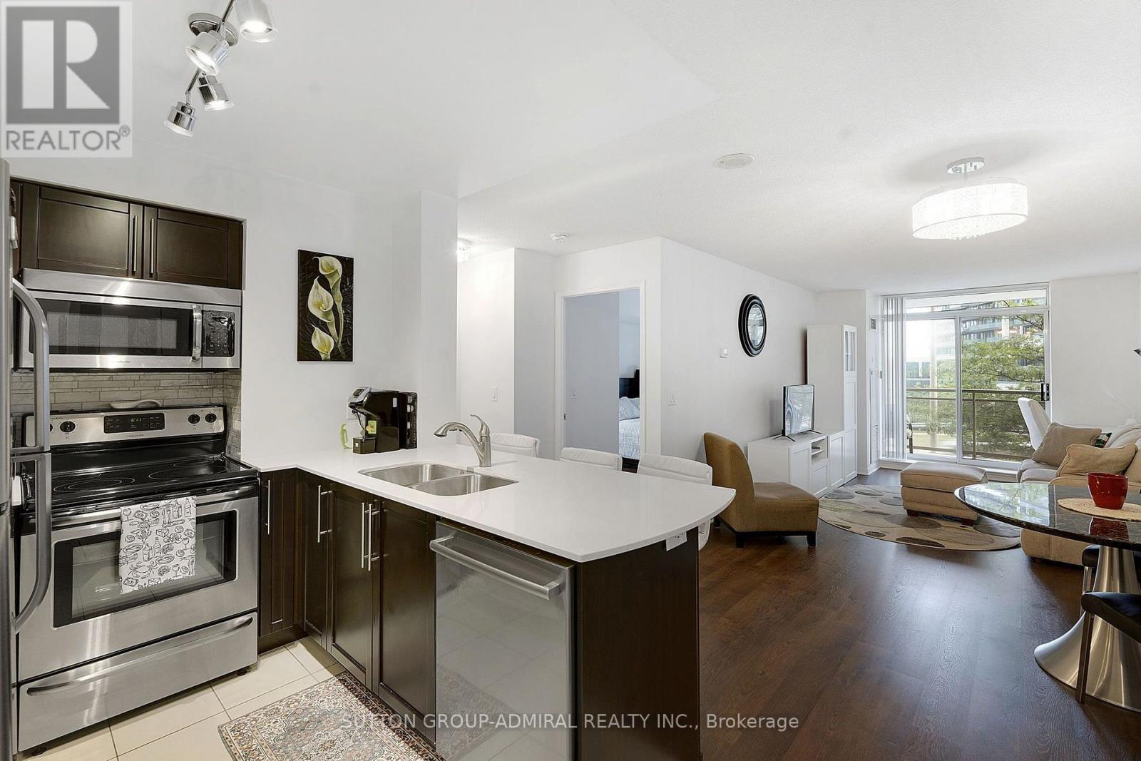 307 - 73 KING WILLIAM CRESCENT Property Photo 1