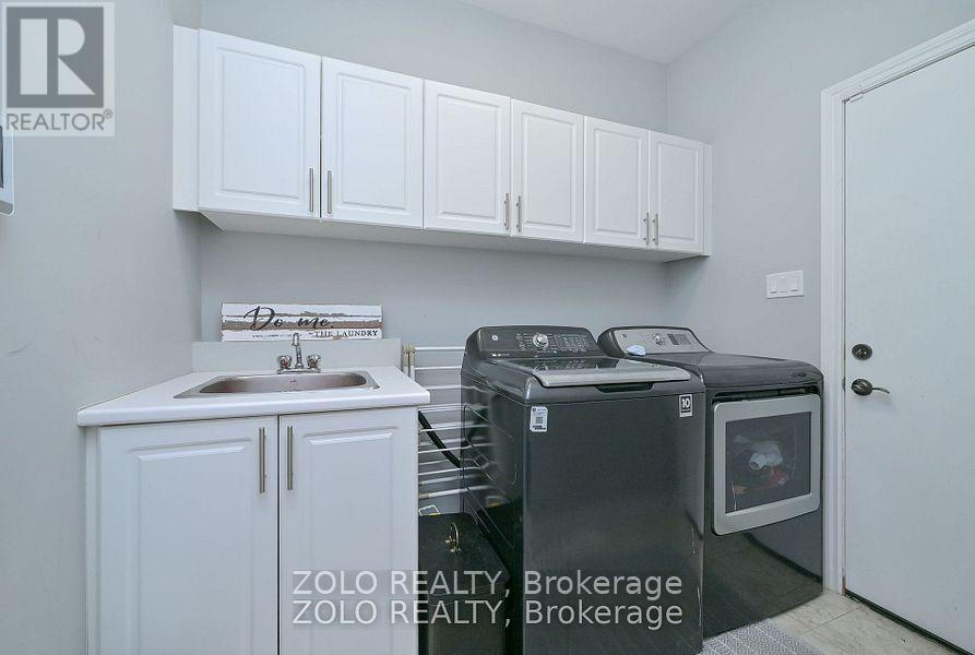 69 Walker Boulevard Property Photo 10