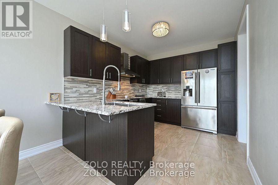 69 Walker Boulevard Property Photo 14