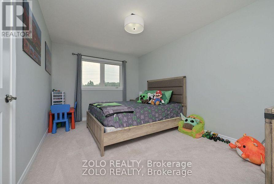 69 Walker Boulevard Property Photo 27
