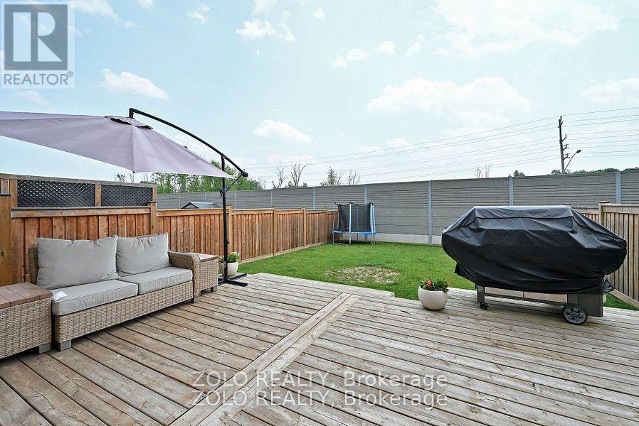 69 Walker Boulevard Property Photo 35