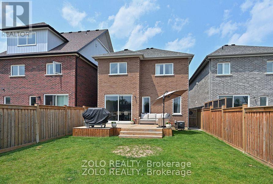 69 Walker Boulevard Property Photo 38
