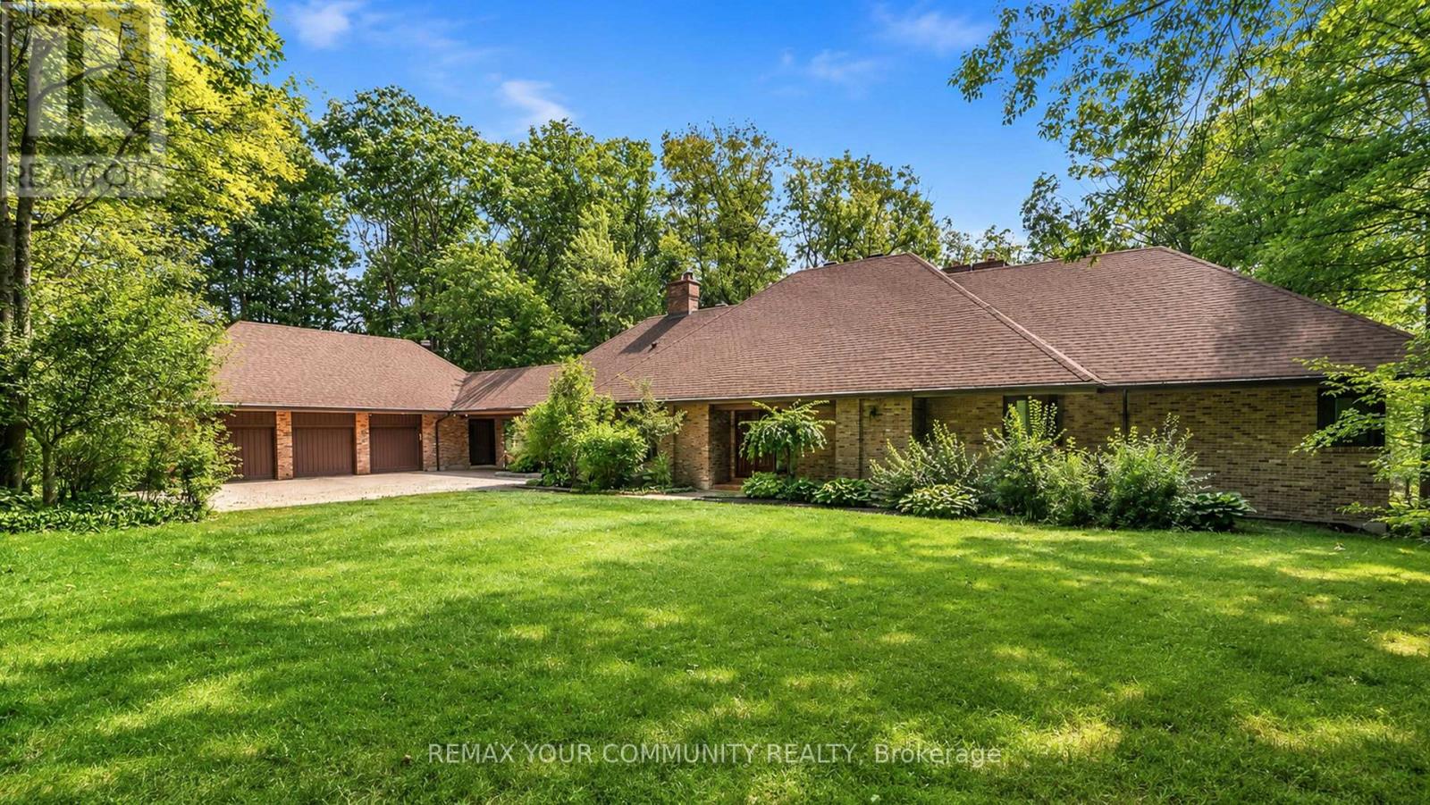 76 Trailwood Crescent Property Photo 6