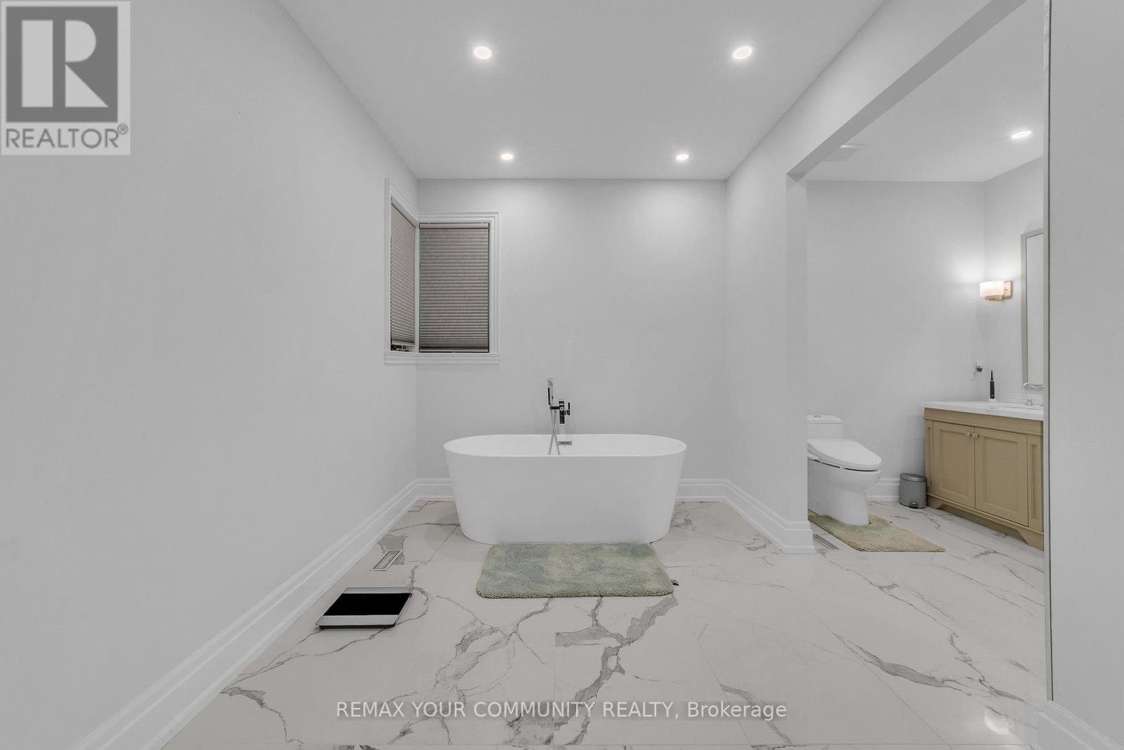 76 Trailwood Crescent Property Photo 33