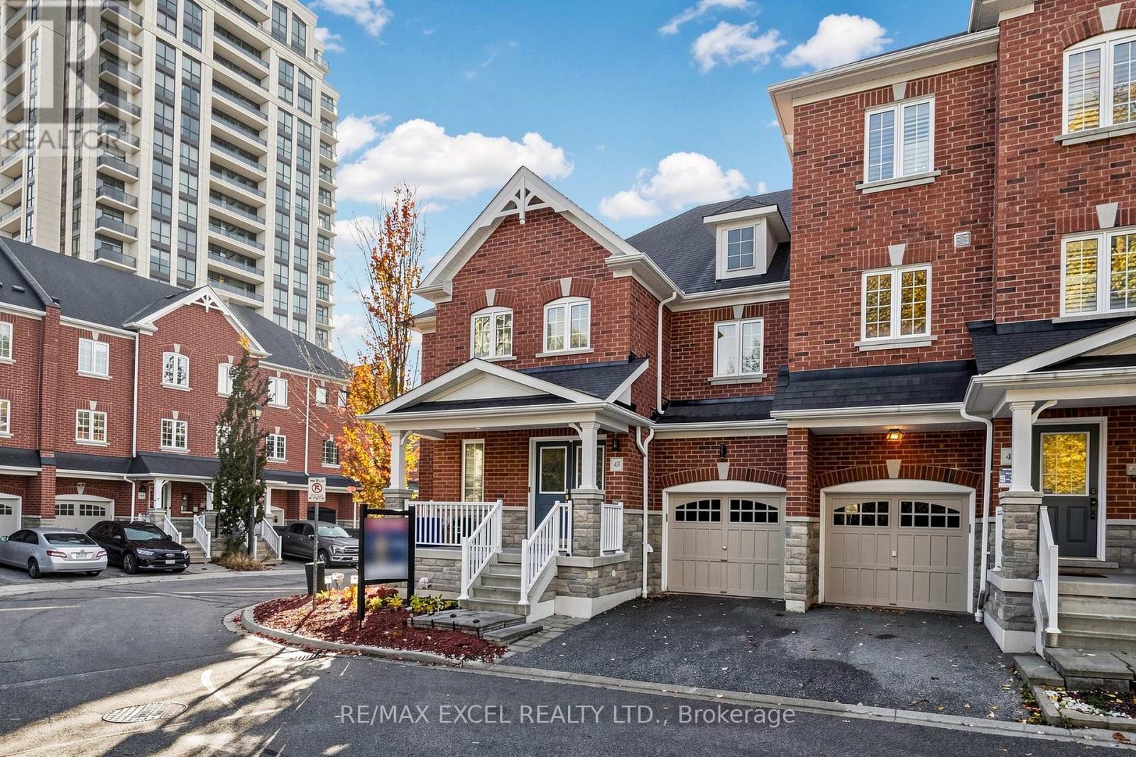 43 Eastern Skies Way Property Photo 1