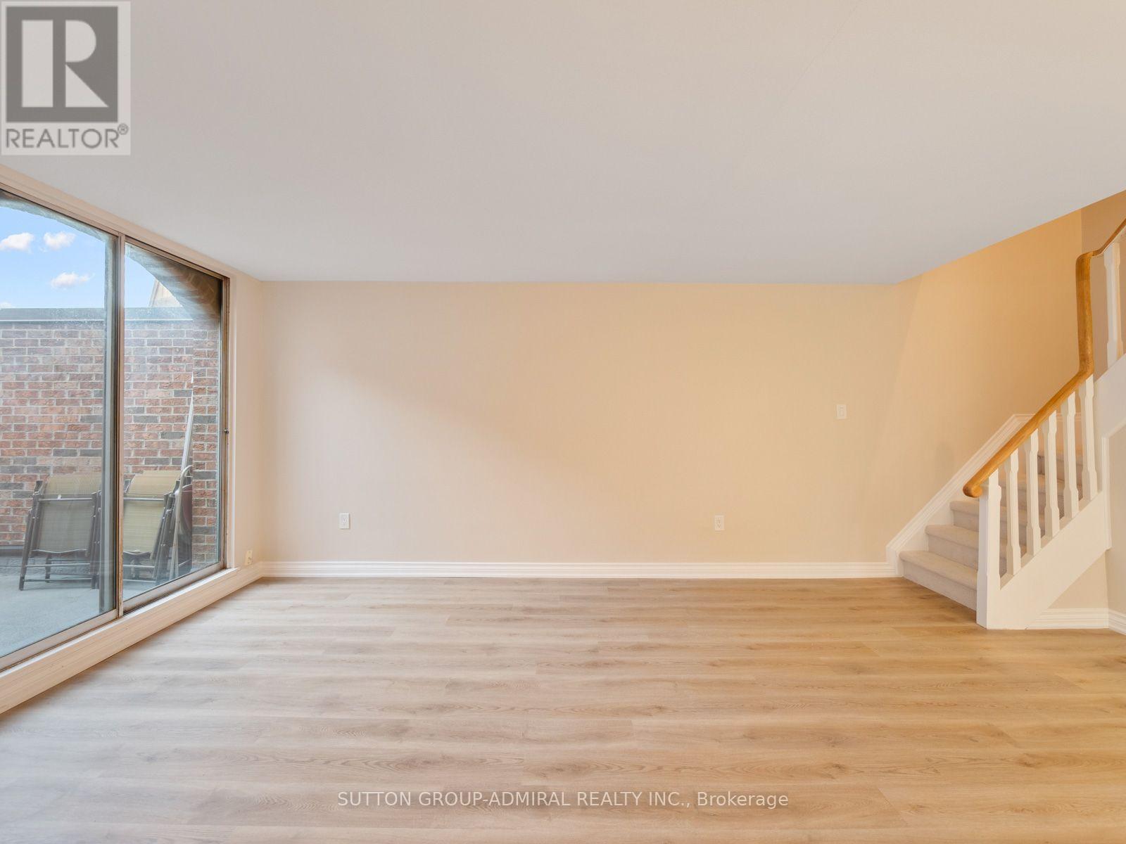 316 - 16 Elgin Street Property Photo 6