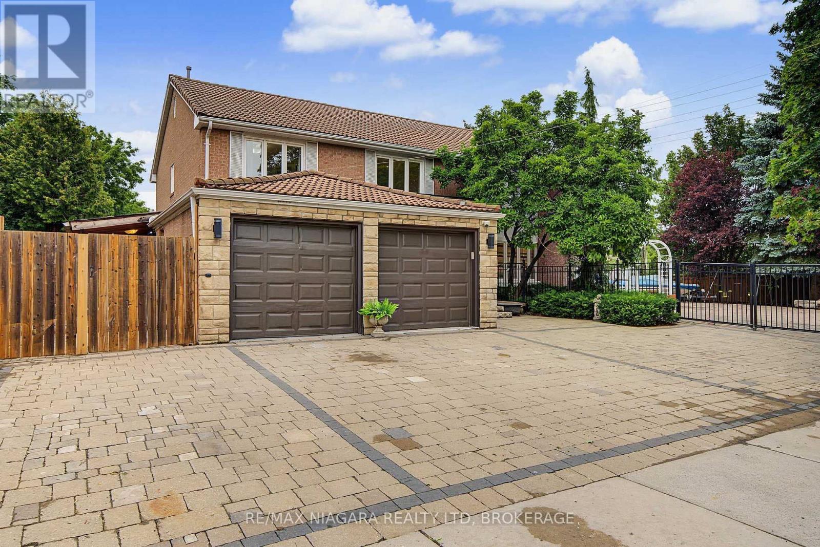 2 Aitken Circle Property Photo 2