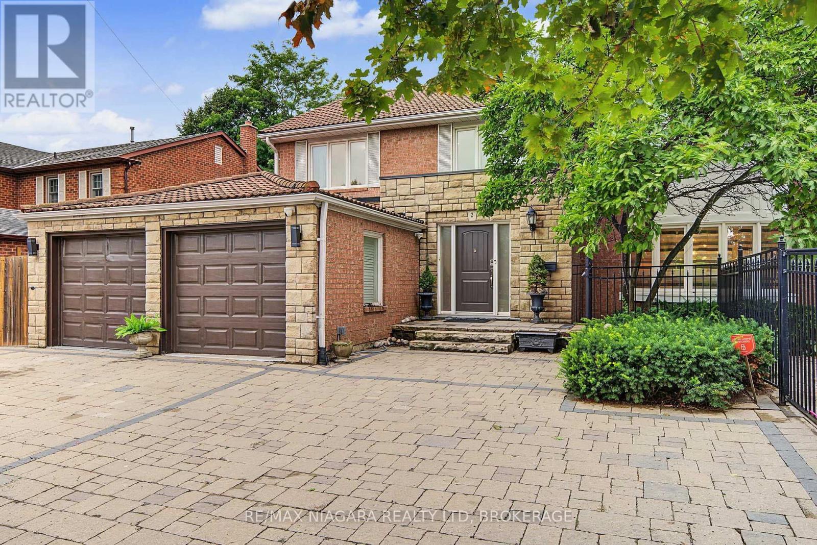 2 Aitken Circle Property Photo 3