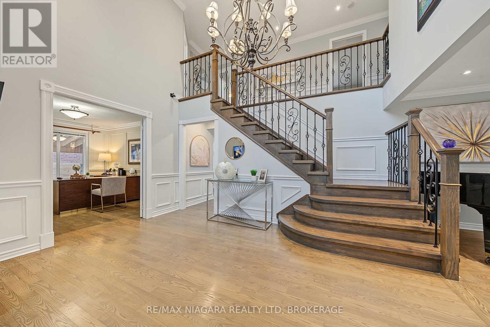 2 Aitken Circle Property Photo 5