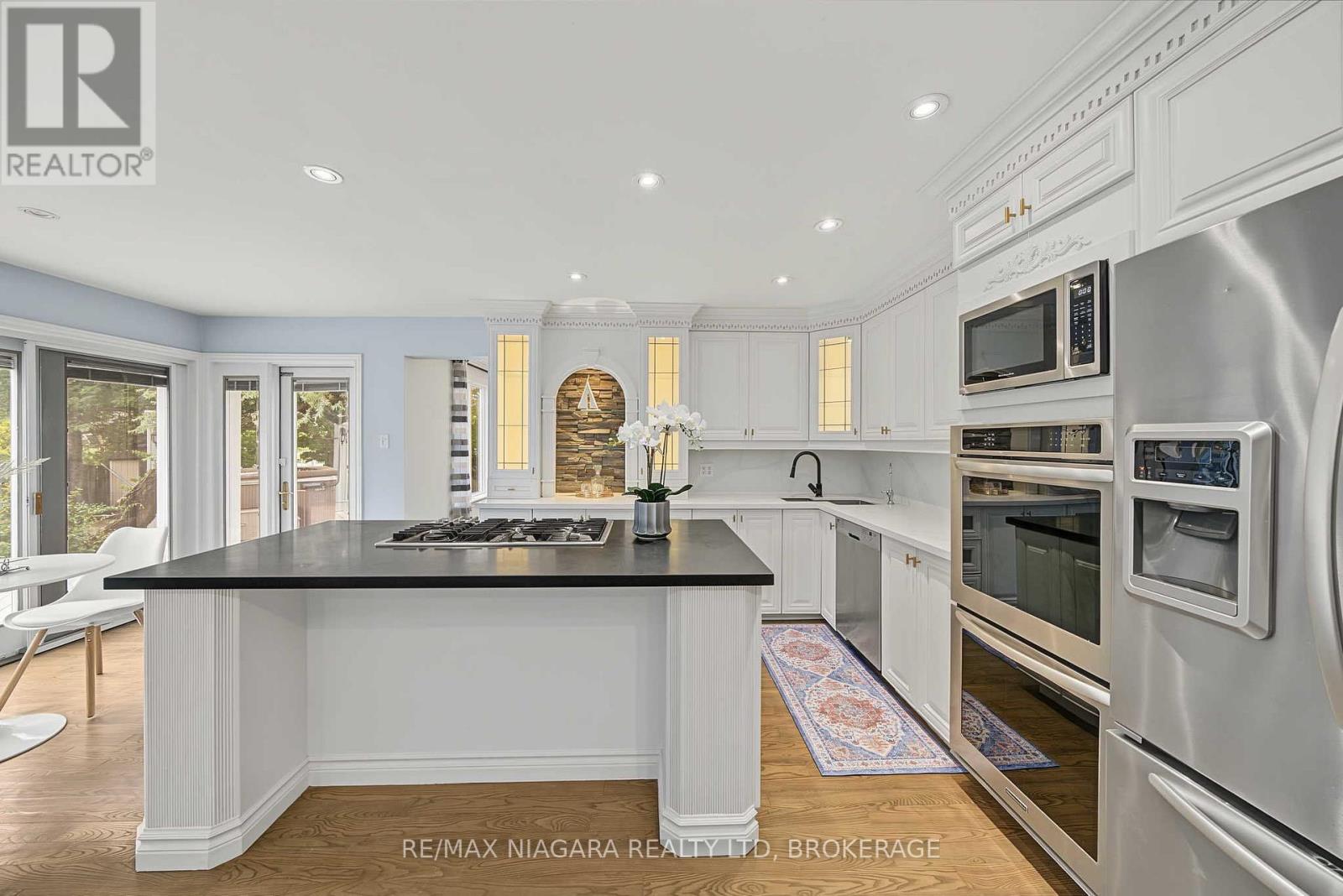 2 Aitken Circle Property Photo 16