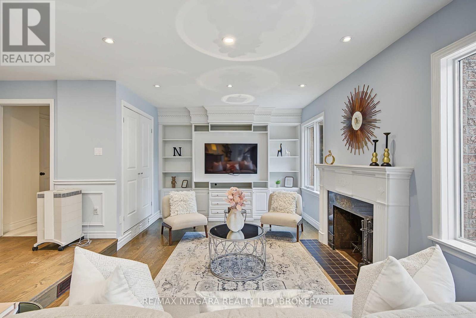 2 Aitken Circle Property Photo 18