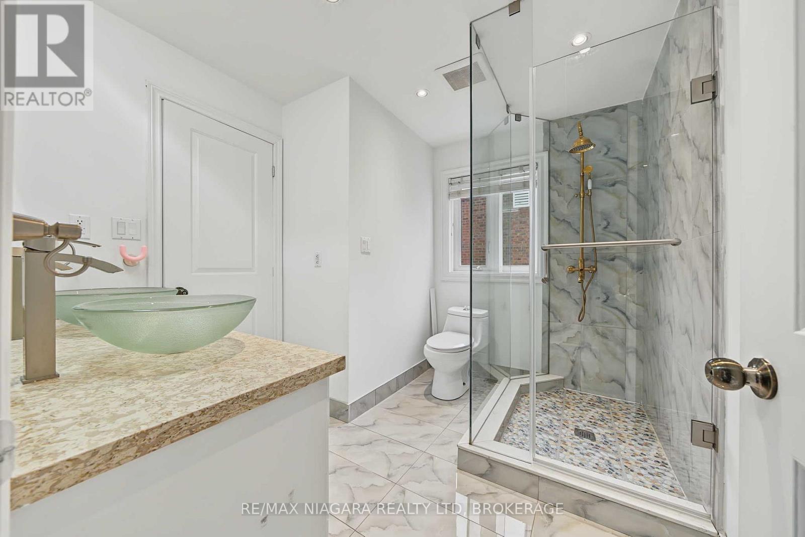 2 Aitken Circle Property Photo 30