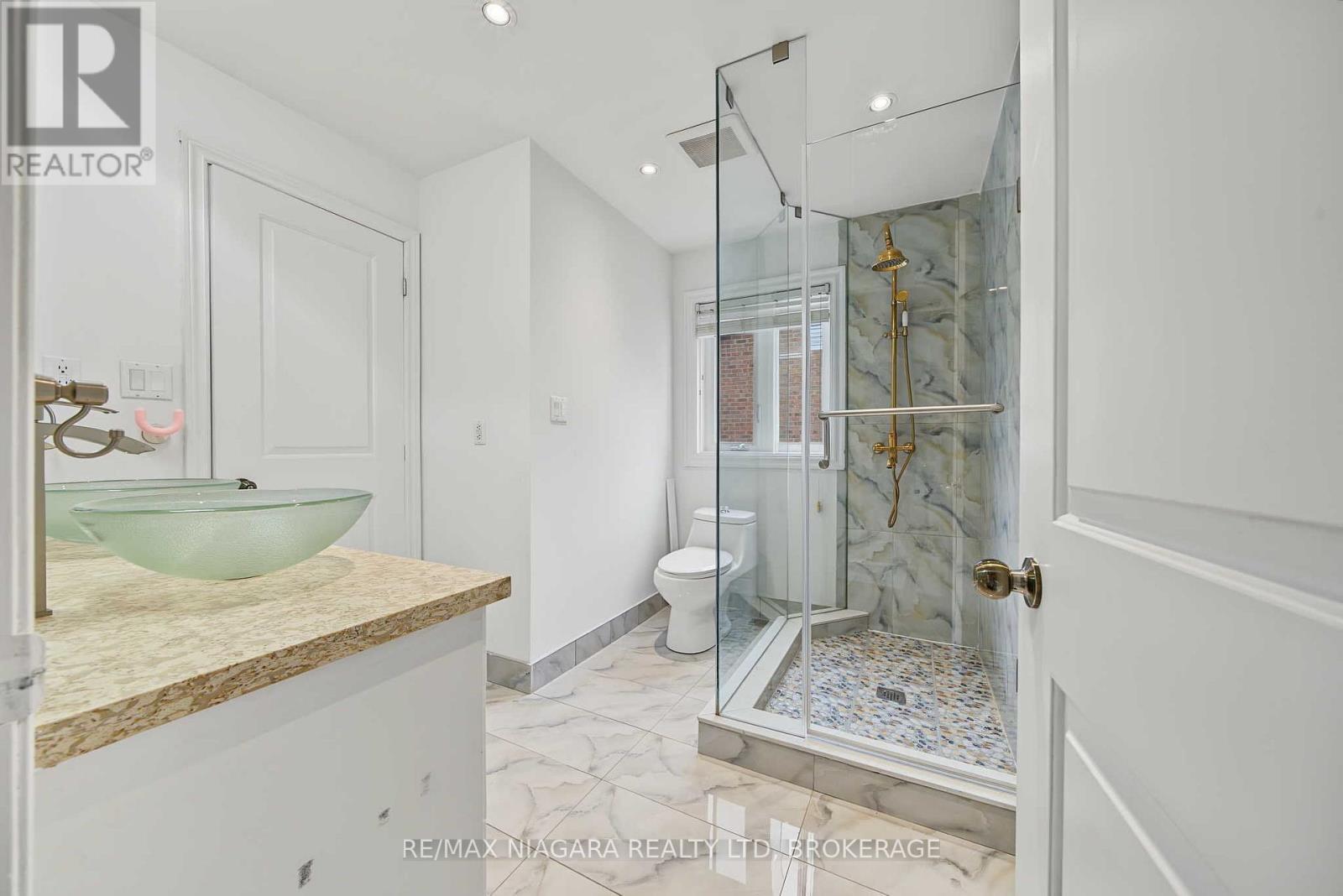 2 Aitken Circle Property Photo 31