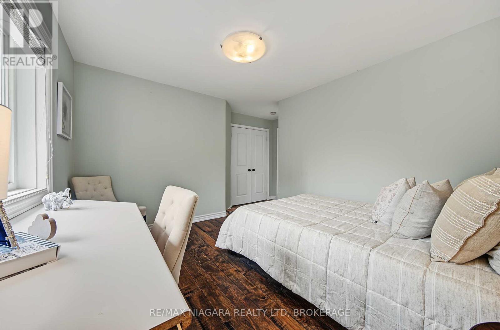 2 Aitken Circle Property Photo 35