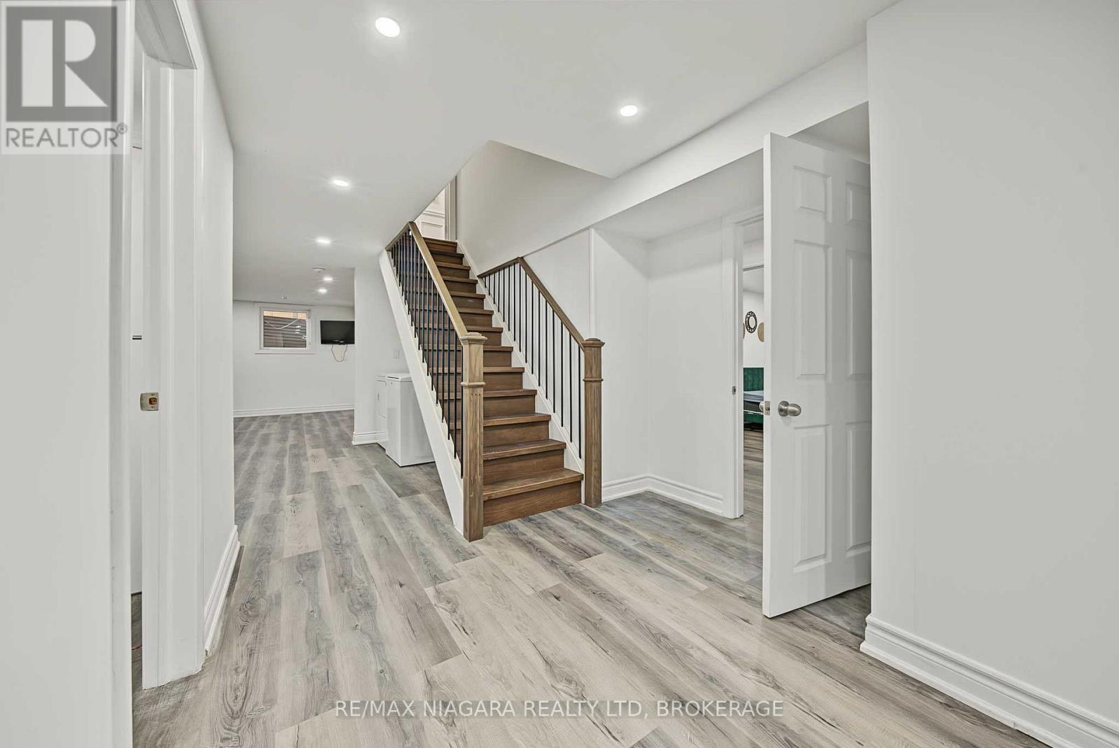 2 Aitken Circle Property Photo 38