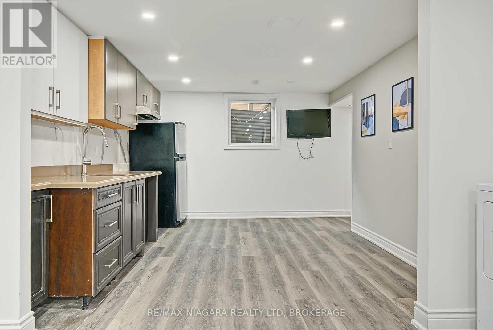 2 Aitken Circle Property Photo 40
