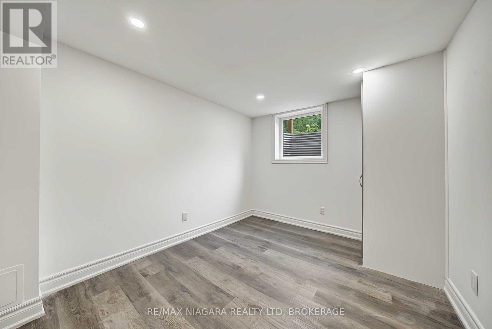 2 Aitken Circle Property Photo 41