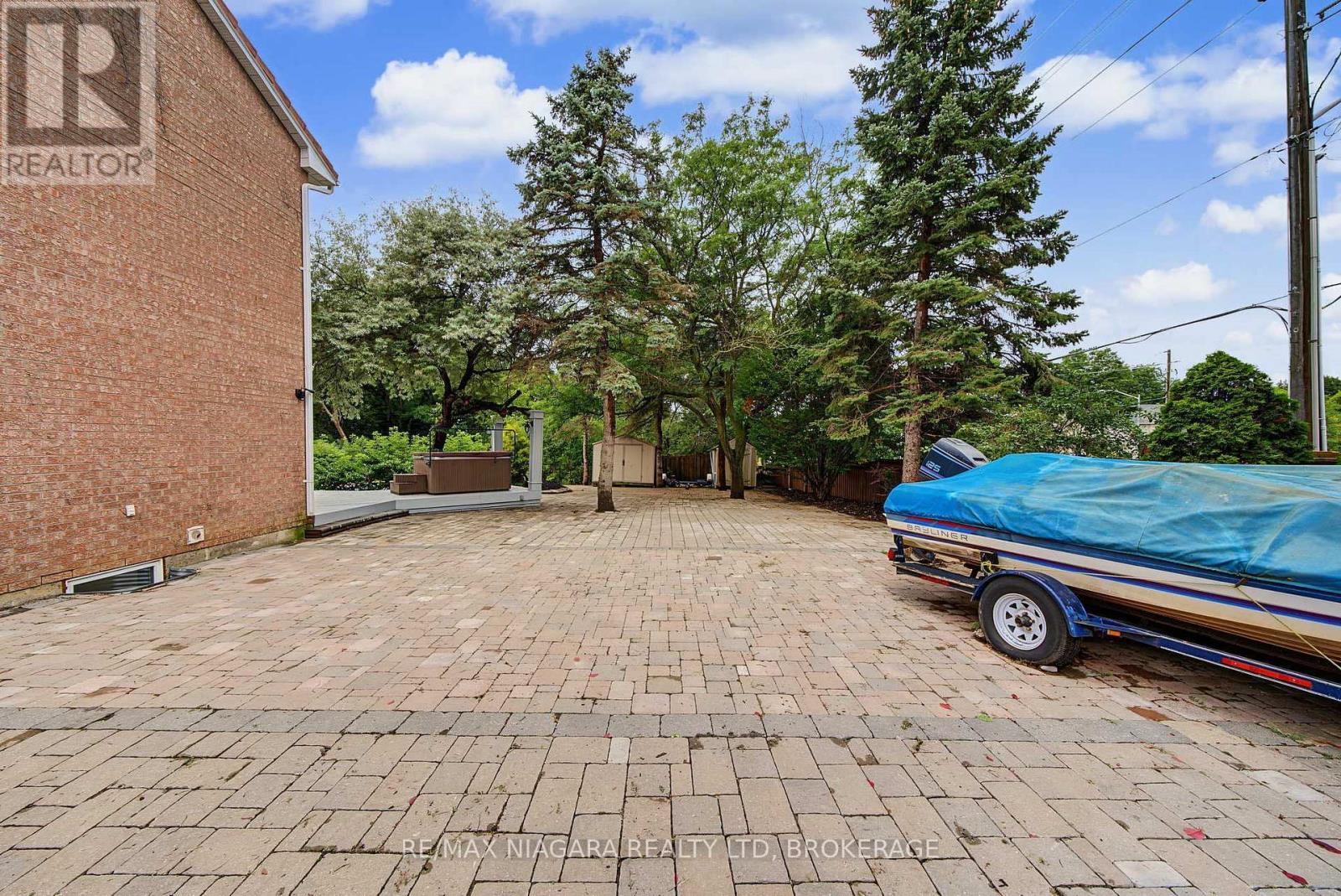 2 Aitken Circle Property Photo 48