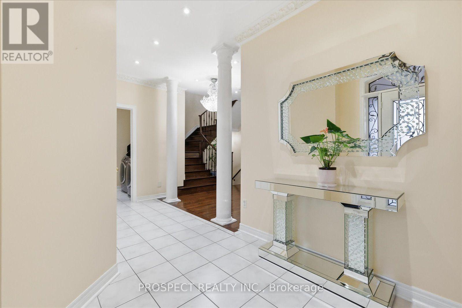218 Sylwood Crescent Property Photo 3