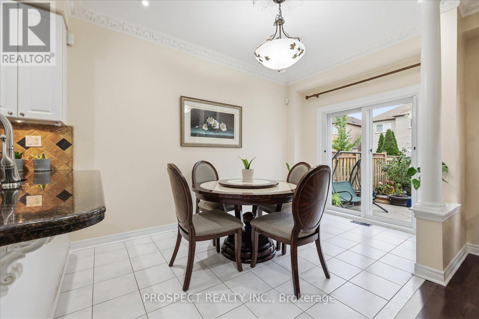 218 Sylwood Crescent Property Photo 8