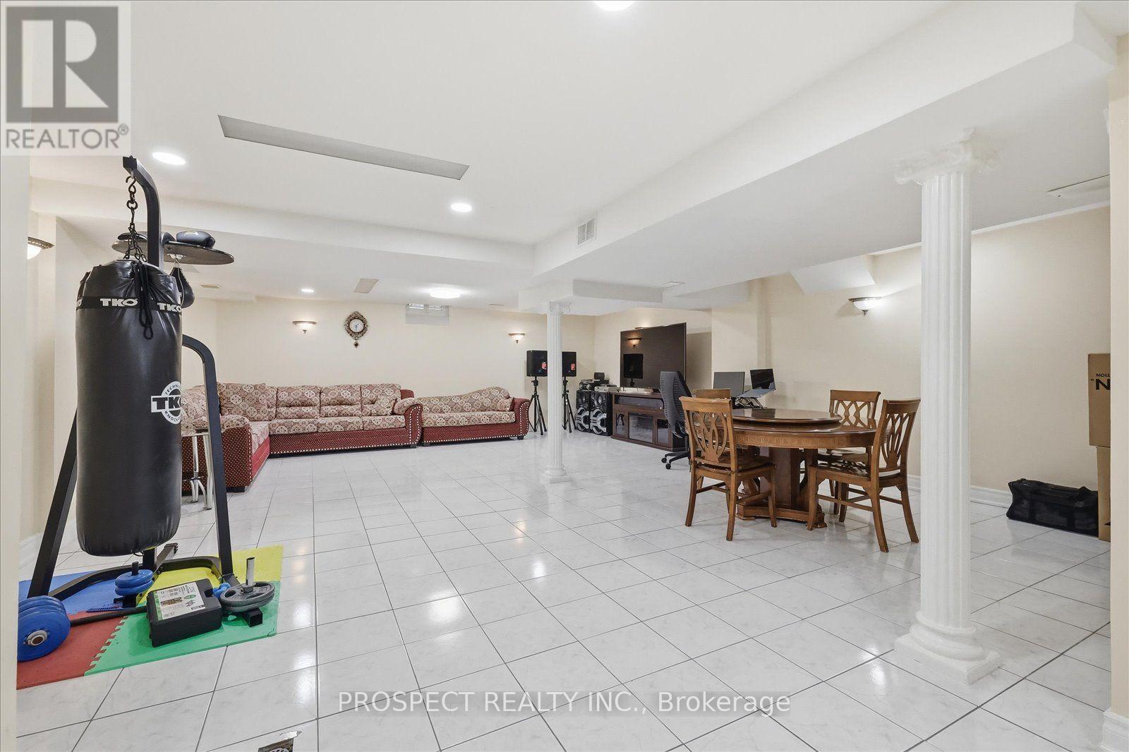 218 Sylwood Crescent Property Photo 20
