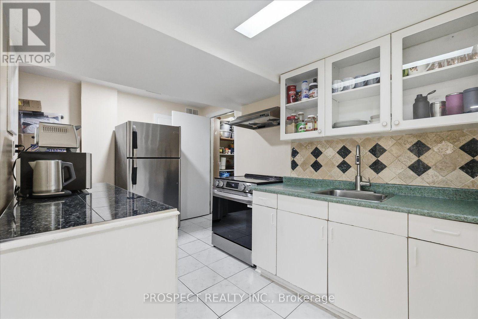 218 Sylwood Crescent Property Photo 22