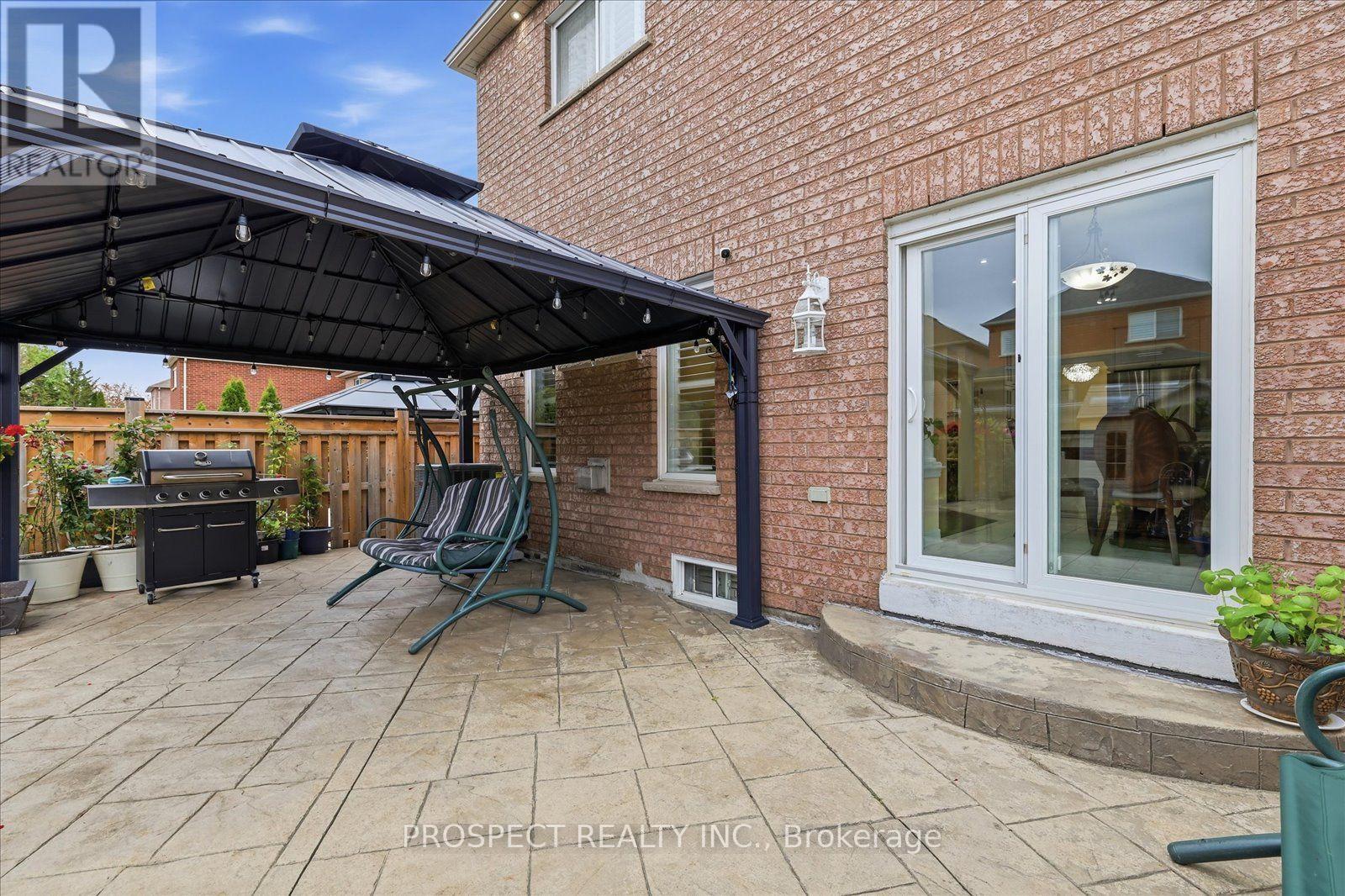 218 Sylwood Crescent Property Photo 25