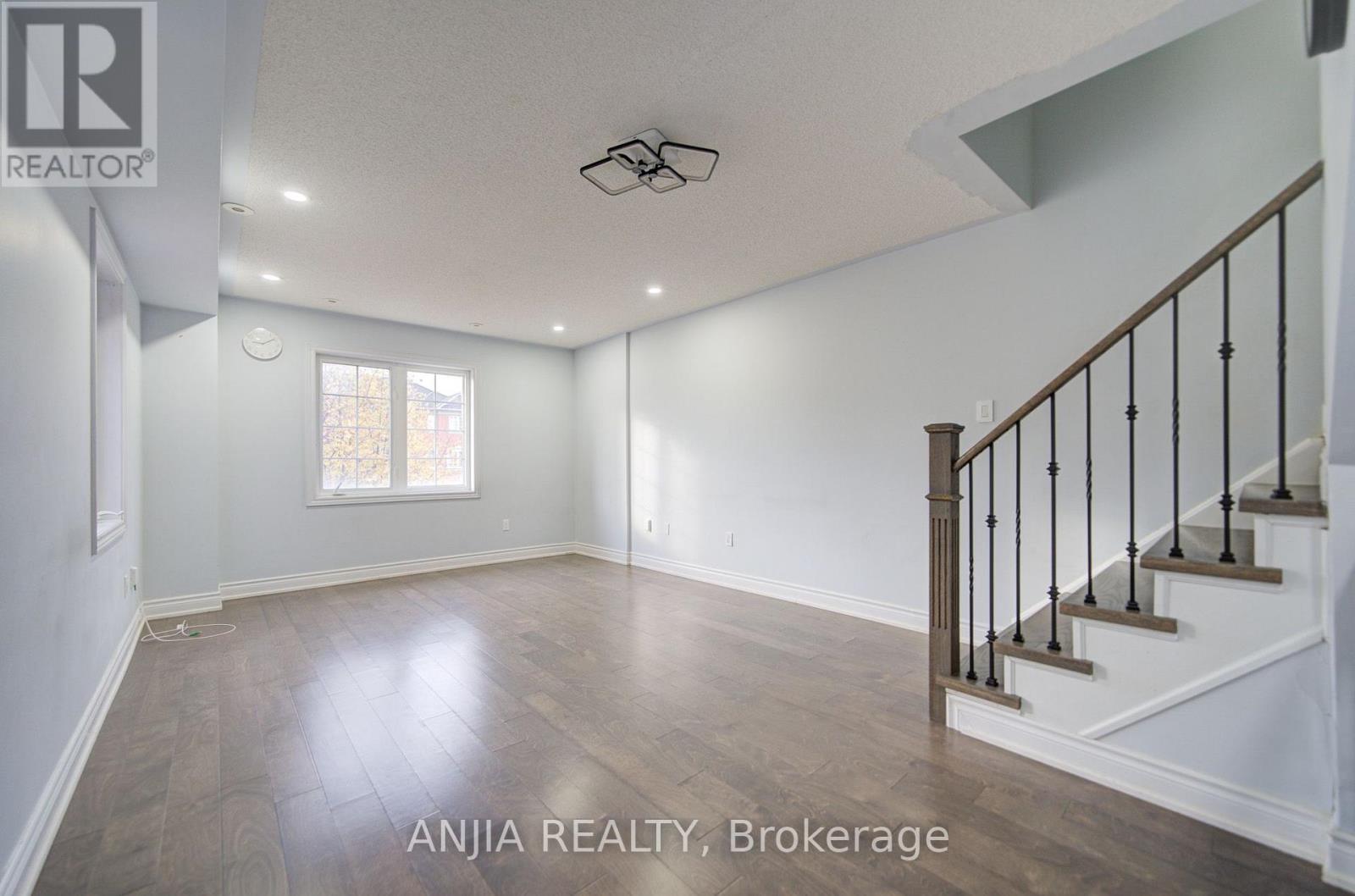 2434 Bur Oak Avenue Property Photo 20