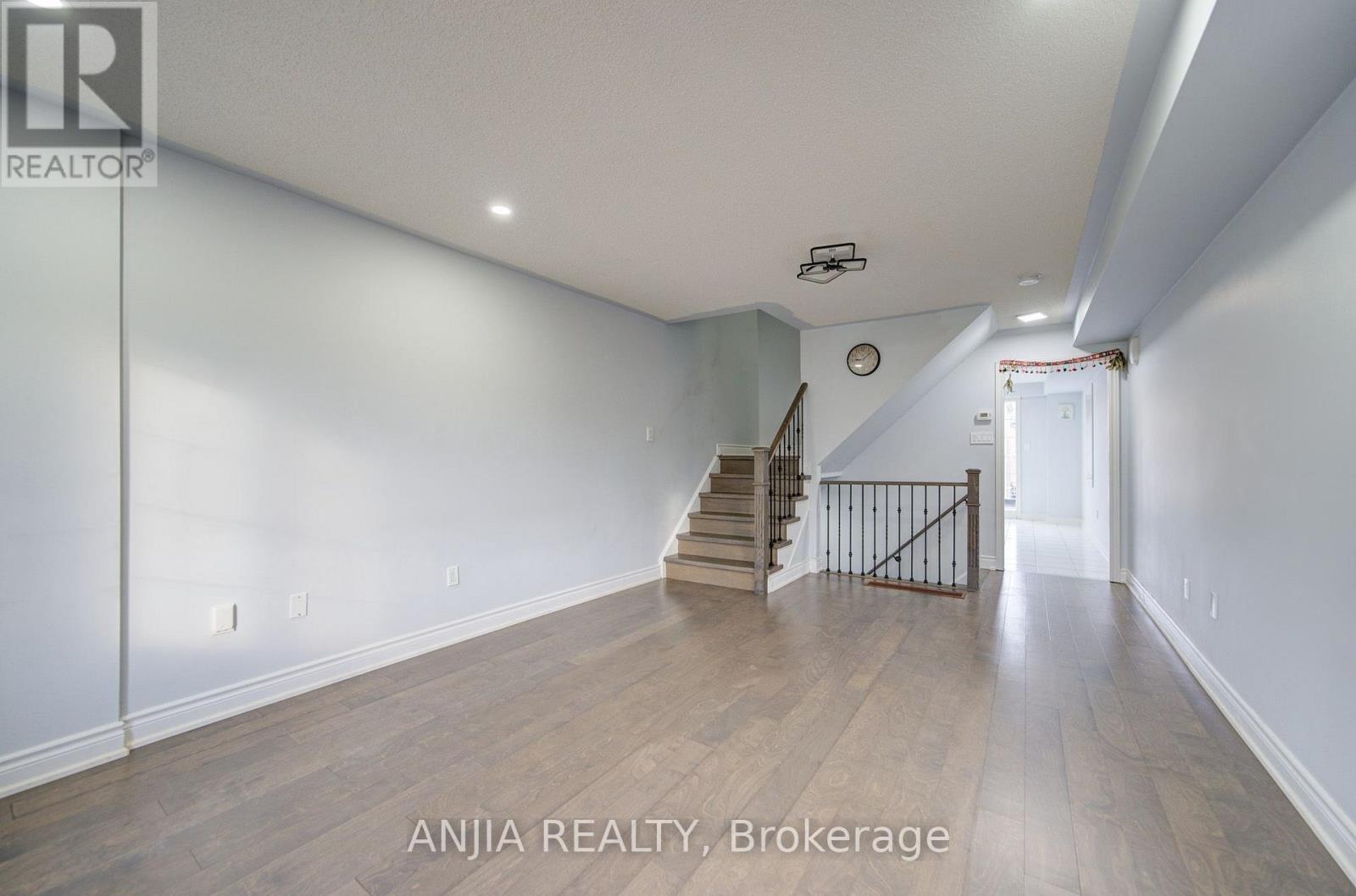 2434 Bur Oak Avenue Property Photo 24