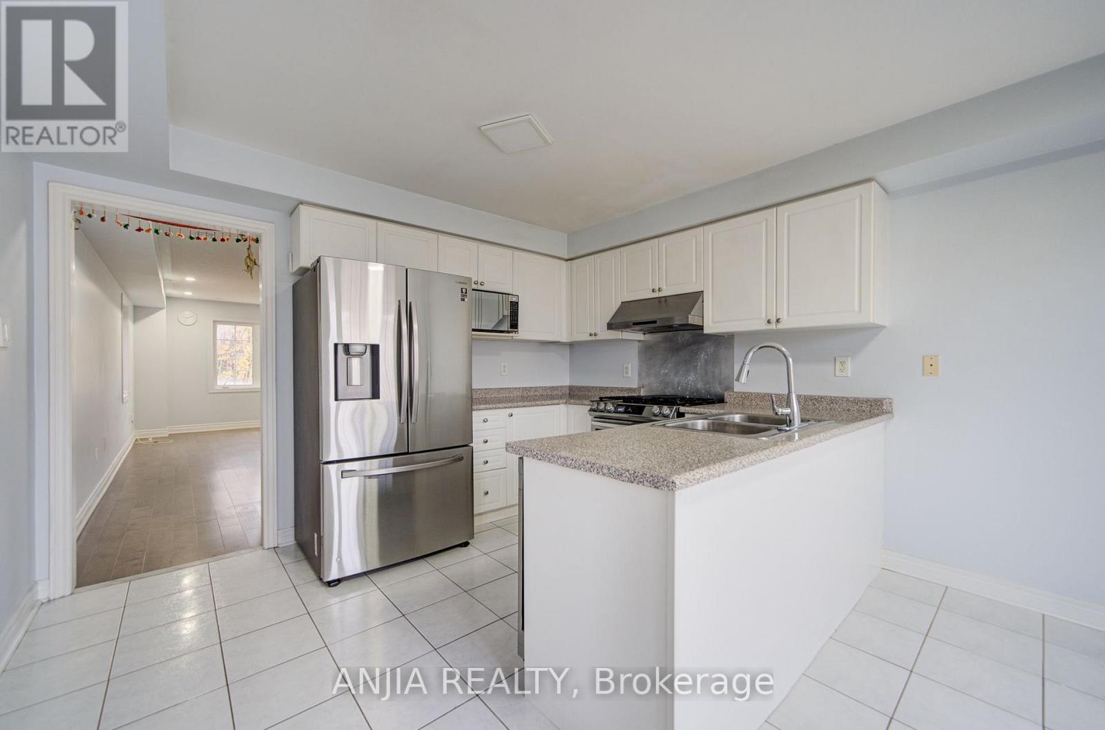 2434 Bur Oak Avenue Property Photo 26