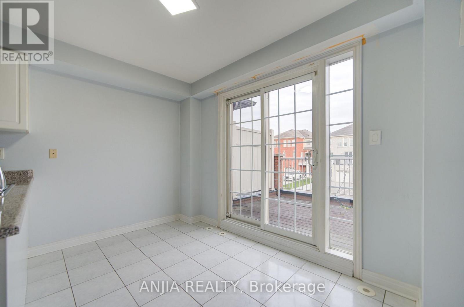 2434 Bur Oak Avenue Property Photo 28