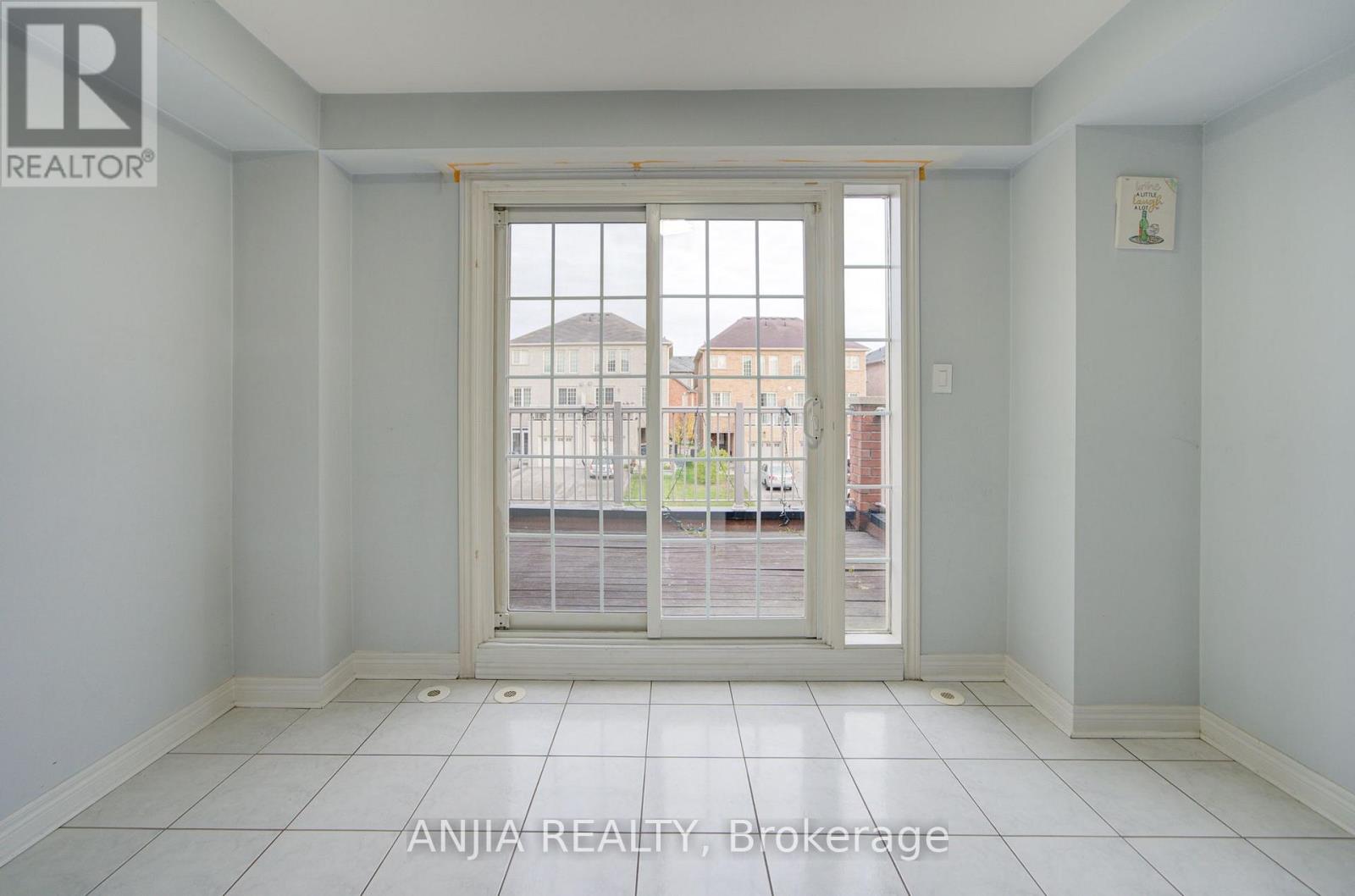 2434 Bur Oak Avenue Property Photo 29