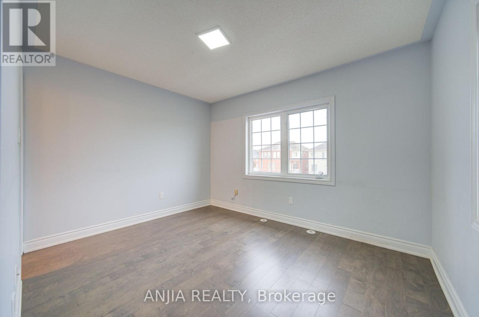 2434 Bur Oak Avenue Property Photo 43