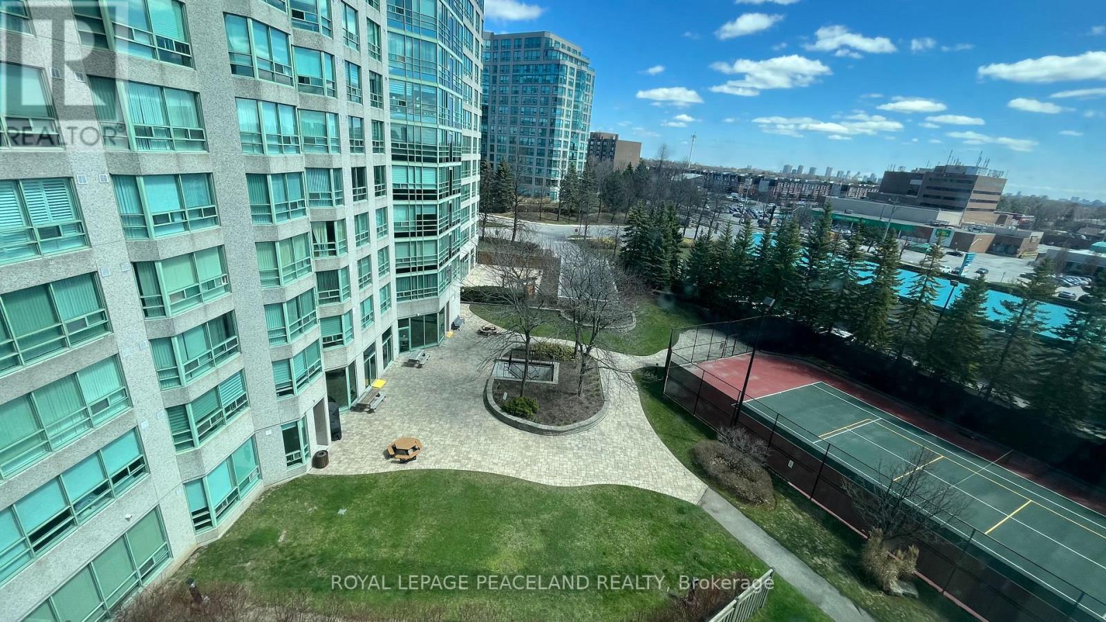618 - 7805 BAYVIEW AVENUE Property Photo 1