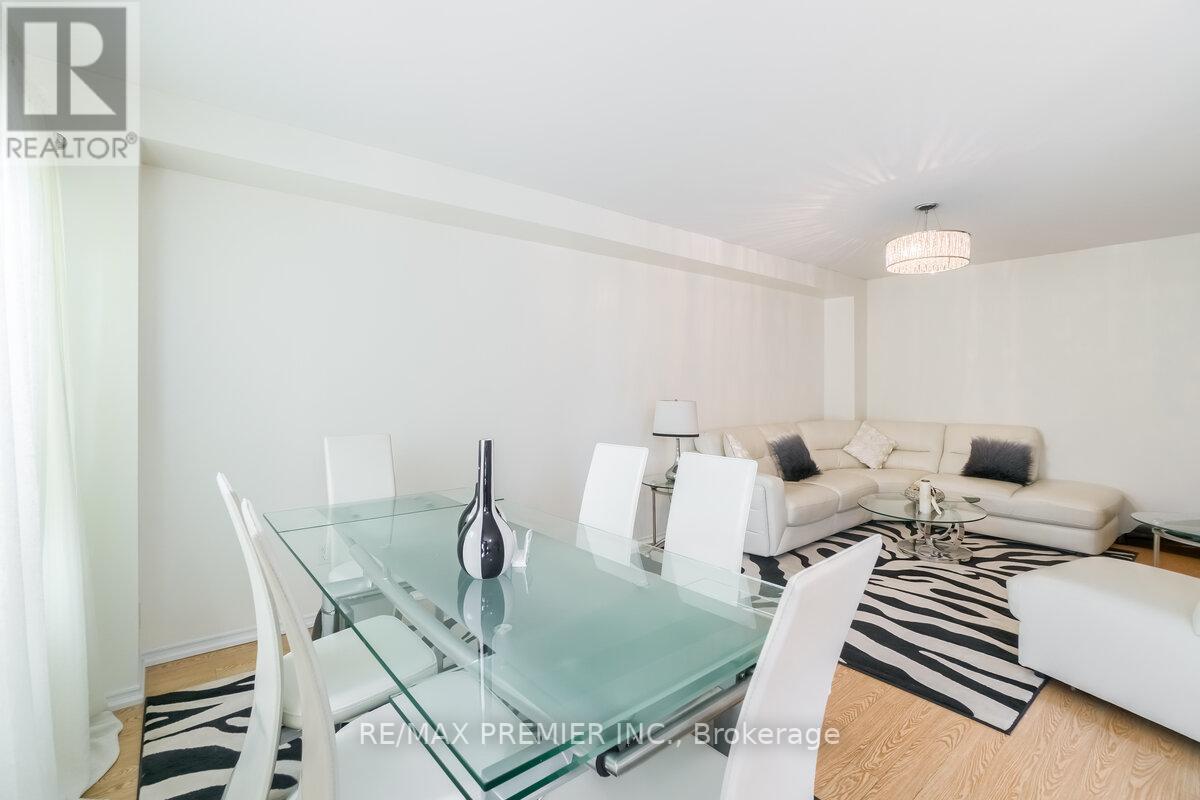 193 Roxbury Street Property Photo 9