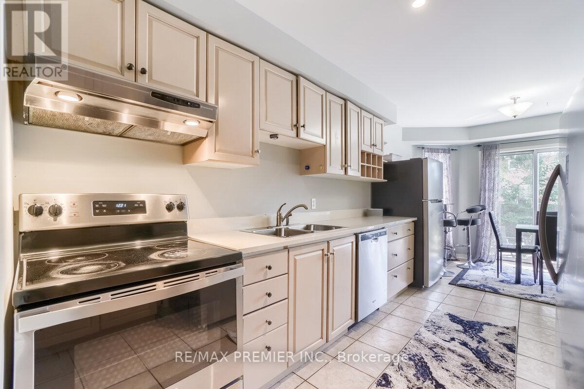 193 Roxbury Street Property Photo 13