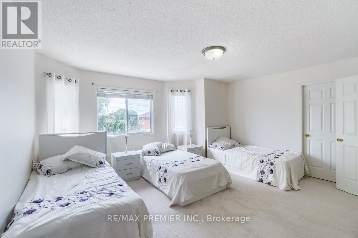 193 Roxbury Street Property Photo 20