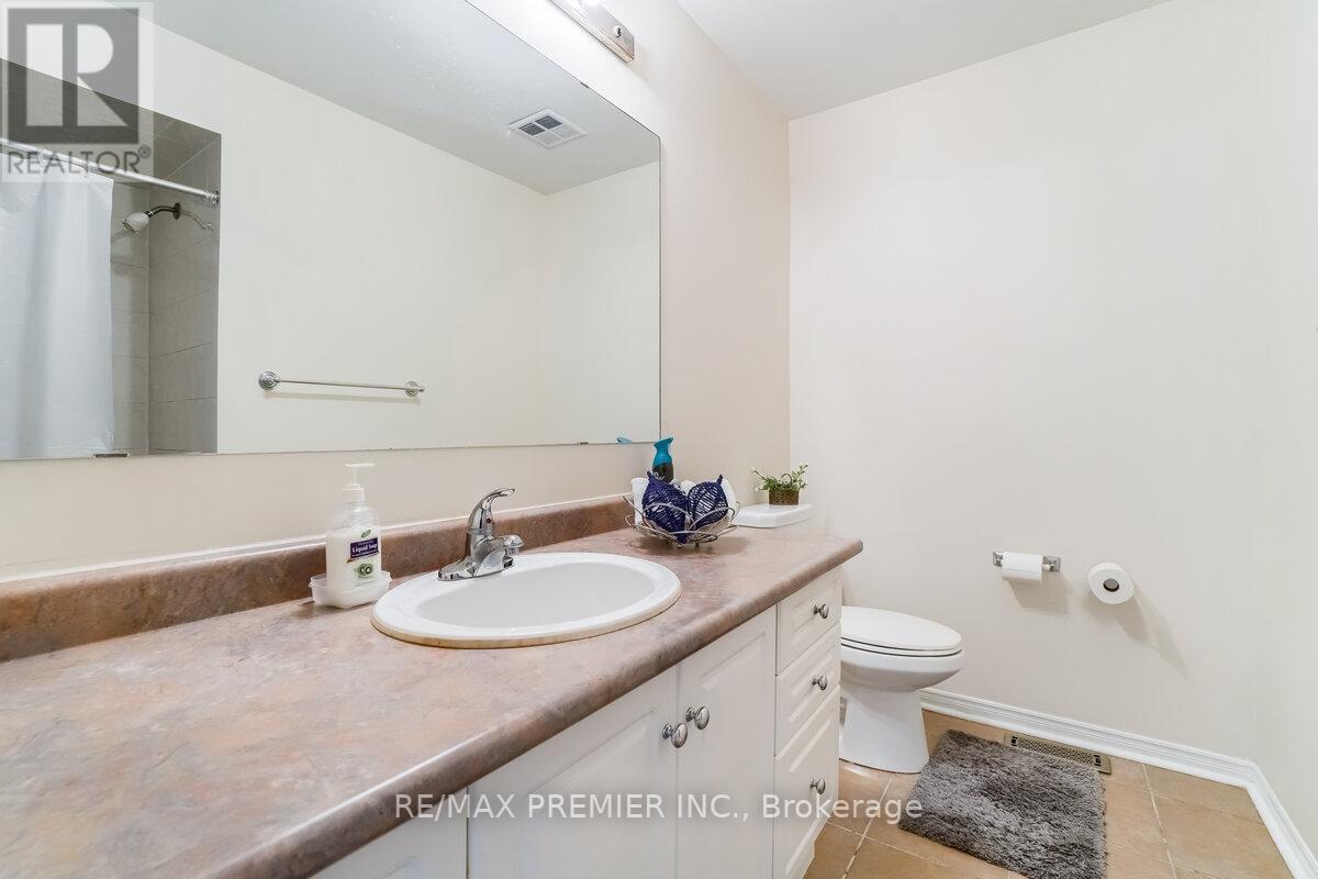 193 Roxbury Street Property Photo 27