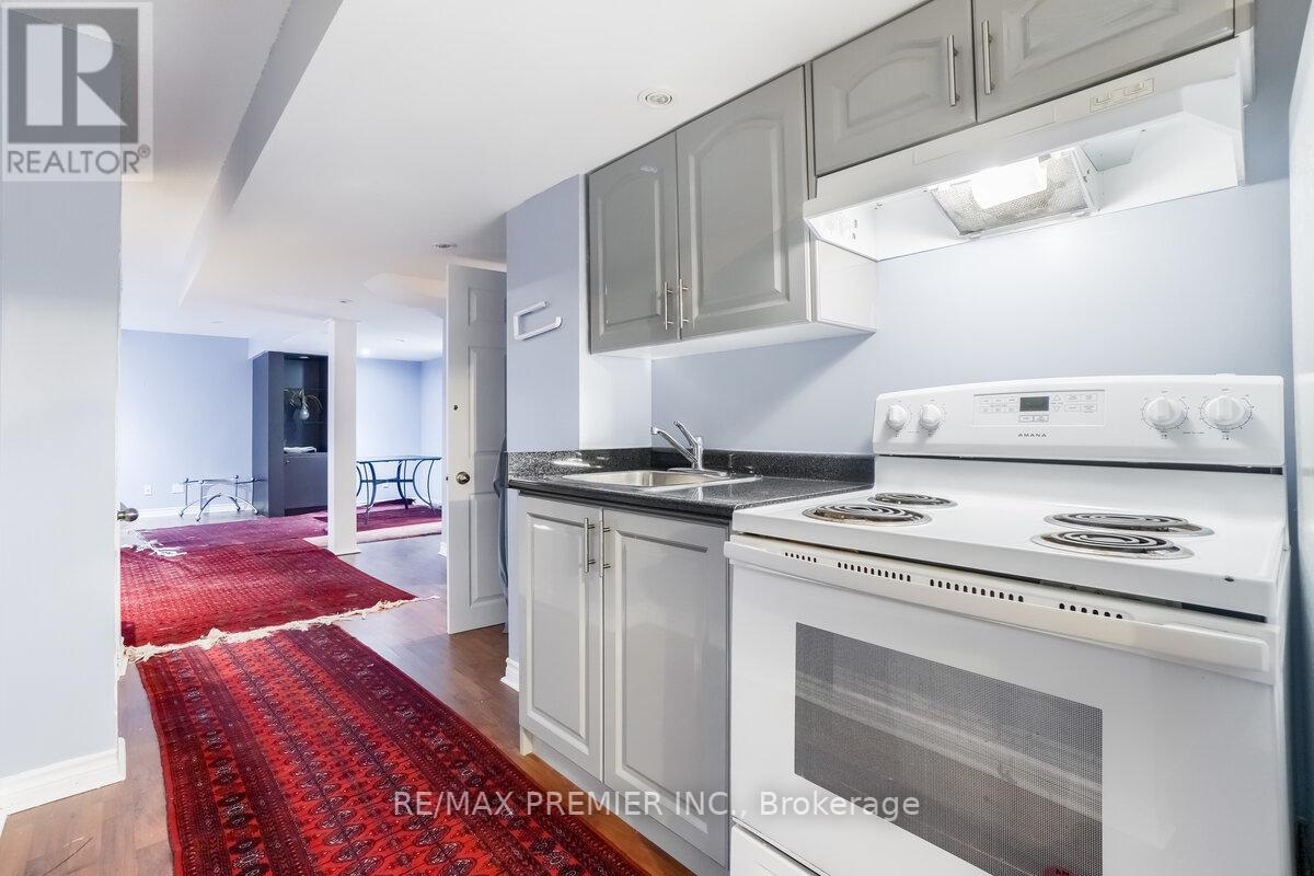 193 Roxbury Street Property Photo 29