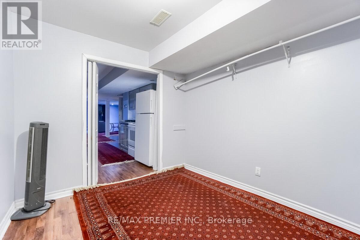 193 Roxbury Street Property Photo 33