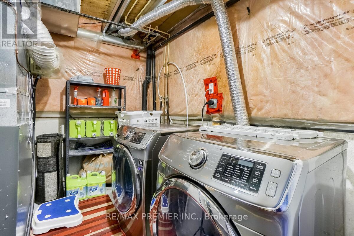 193 Roxbury Street Property Photo 35