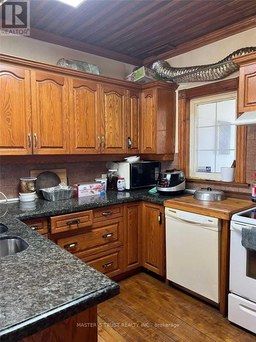 1640b Highway 48 East Road E Property Photo 5