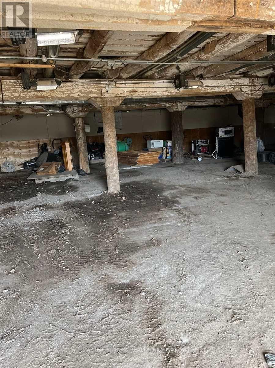 1640b Highway 48 East Road E Property Photo 15