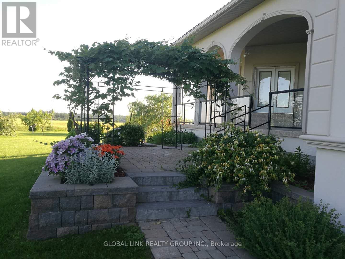 Upper - 5239 7th Line Property Photo 8