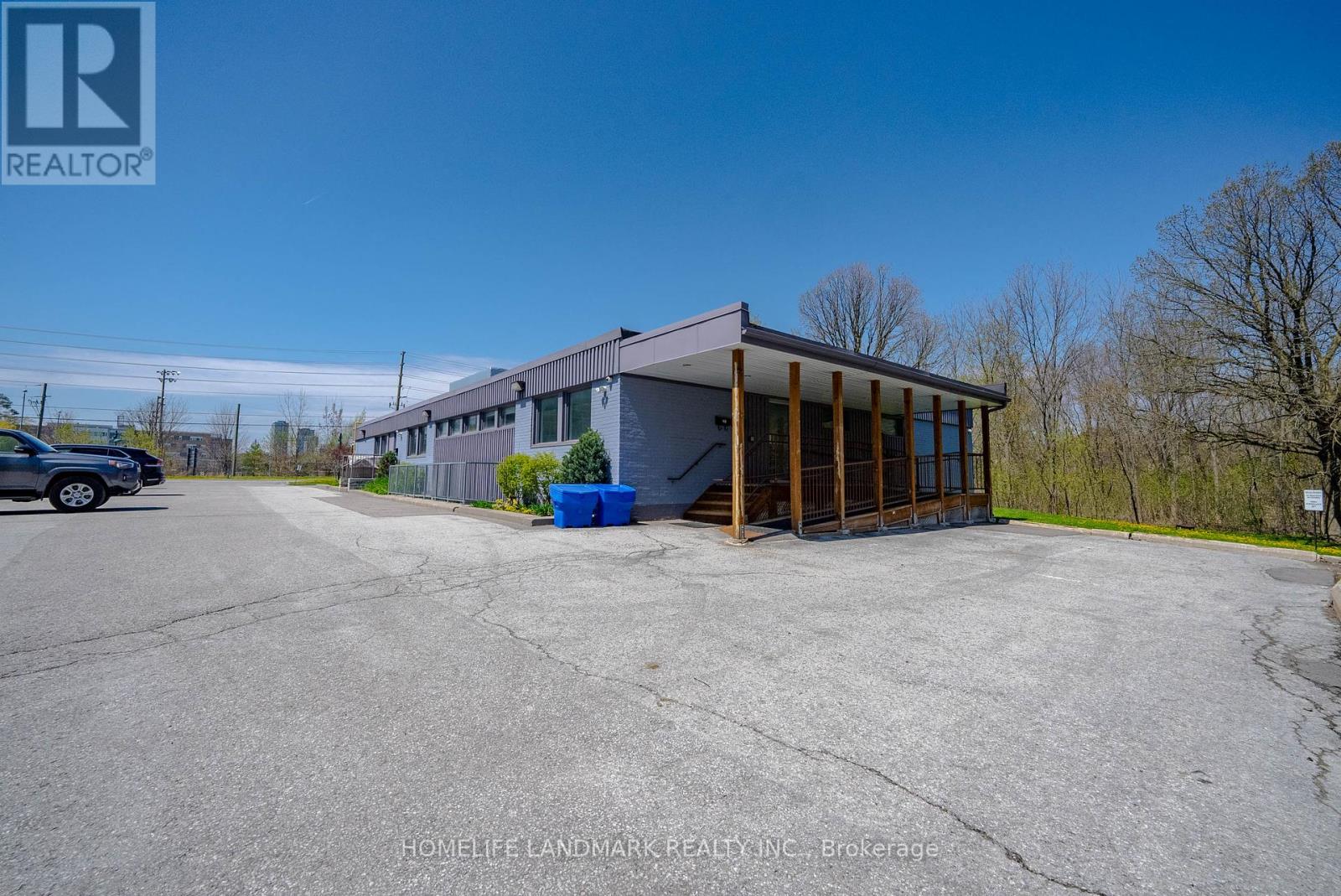 Lower - 41 Main St Unionville Property Photo 2