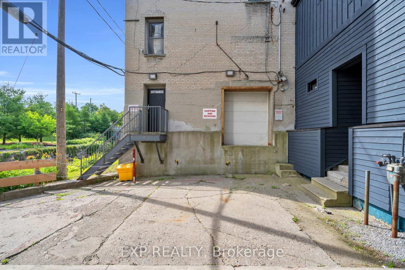 255 Main Street S Property Photo 39