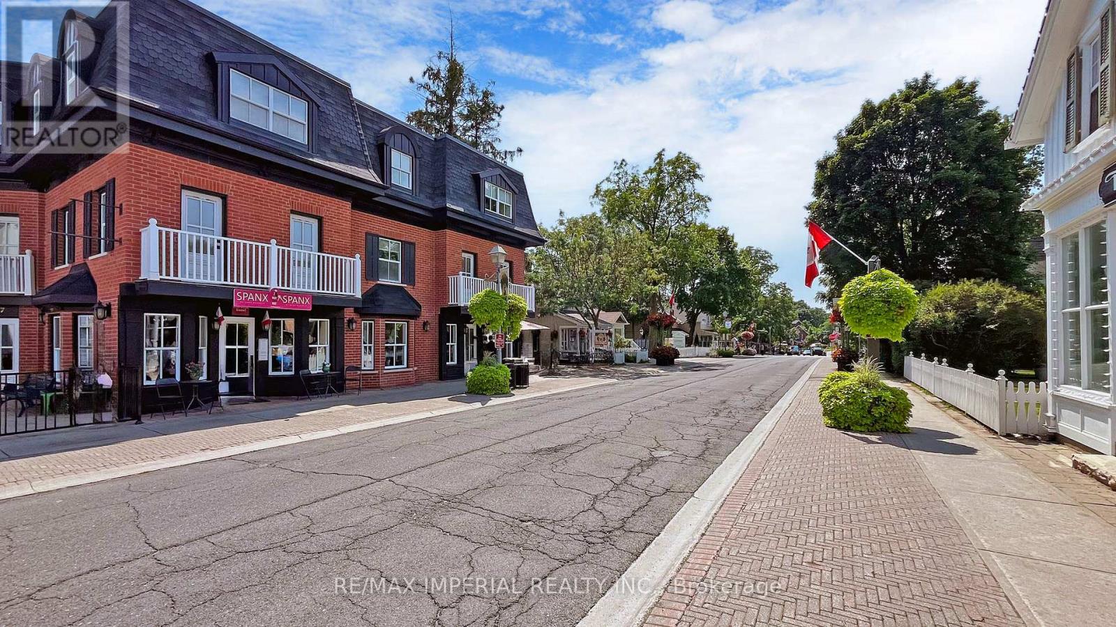 156 Main St Unionville Property Photo 8