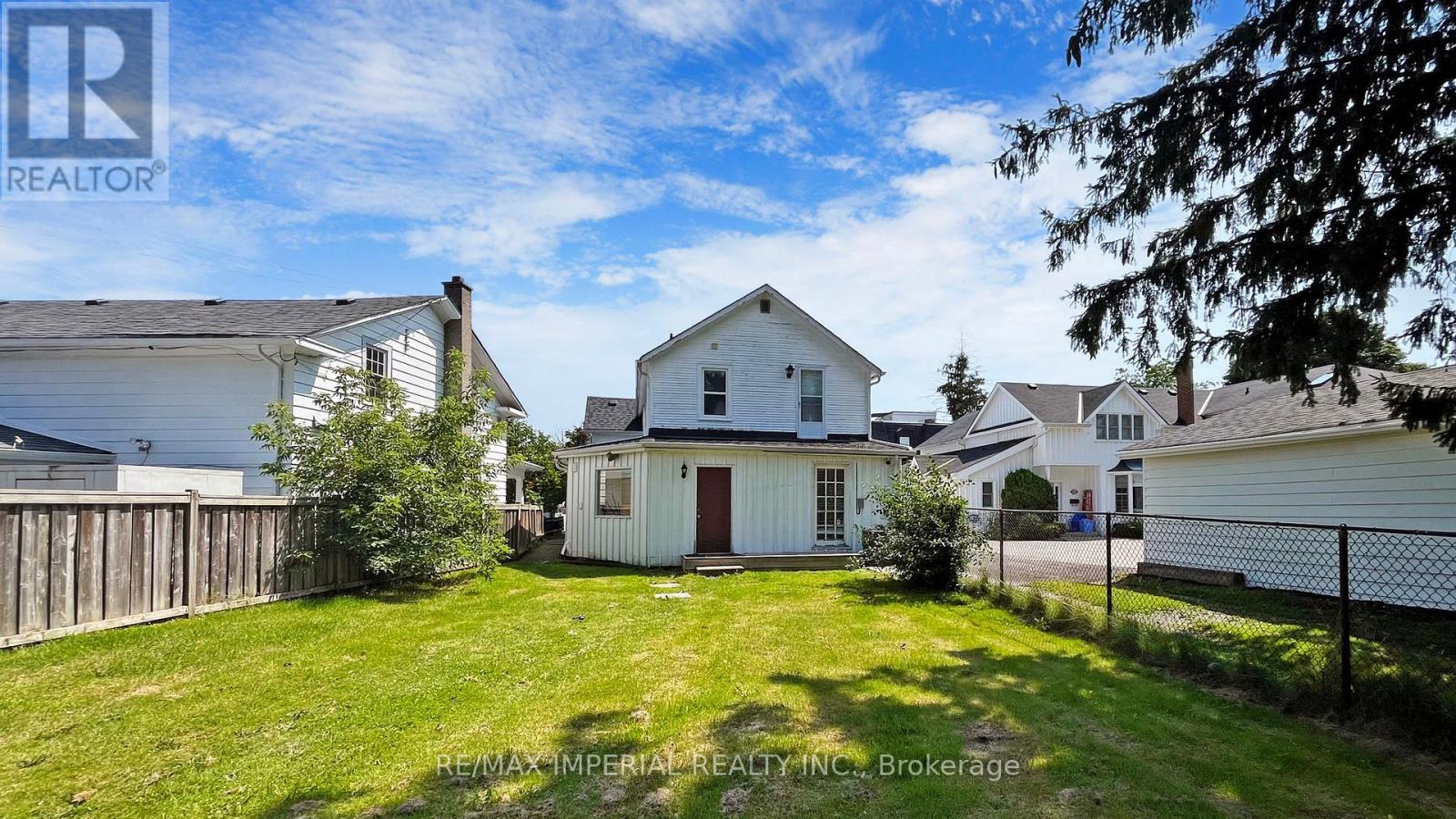 156 Main St Unionville Property Photo 40