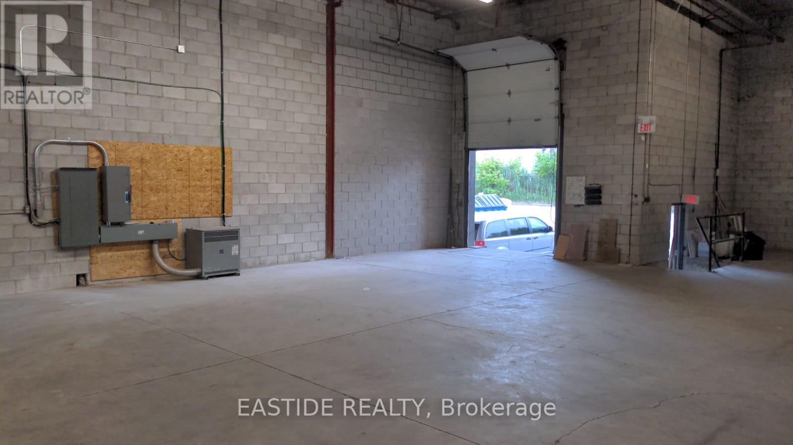 1 - 176 Creditstone Road Property Photo 6